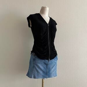 Nine West black zip up ruched top size S